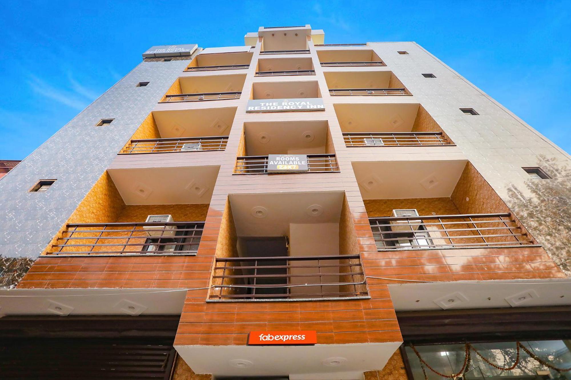 Fabexpress Asp Royal Residency Inn- Janakpuri Delhi  Exterior photo