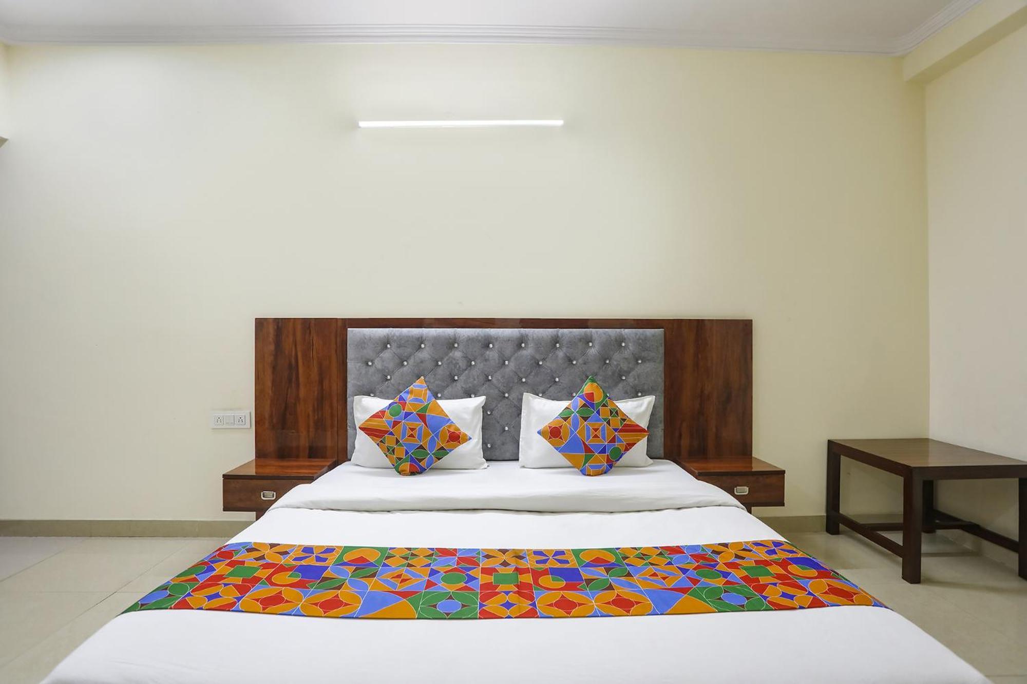 Fabexpress Asp Royal Residency Inn- Janakpuri Delhi  Exterior photo
