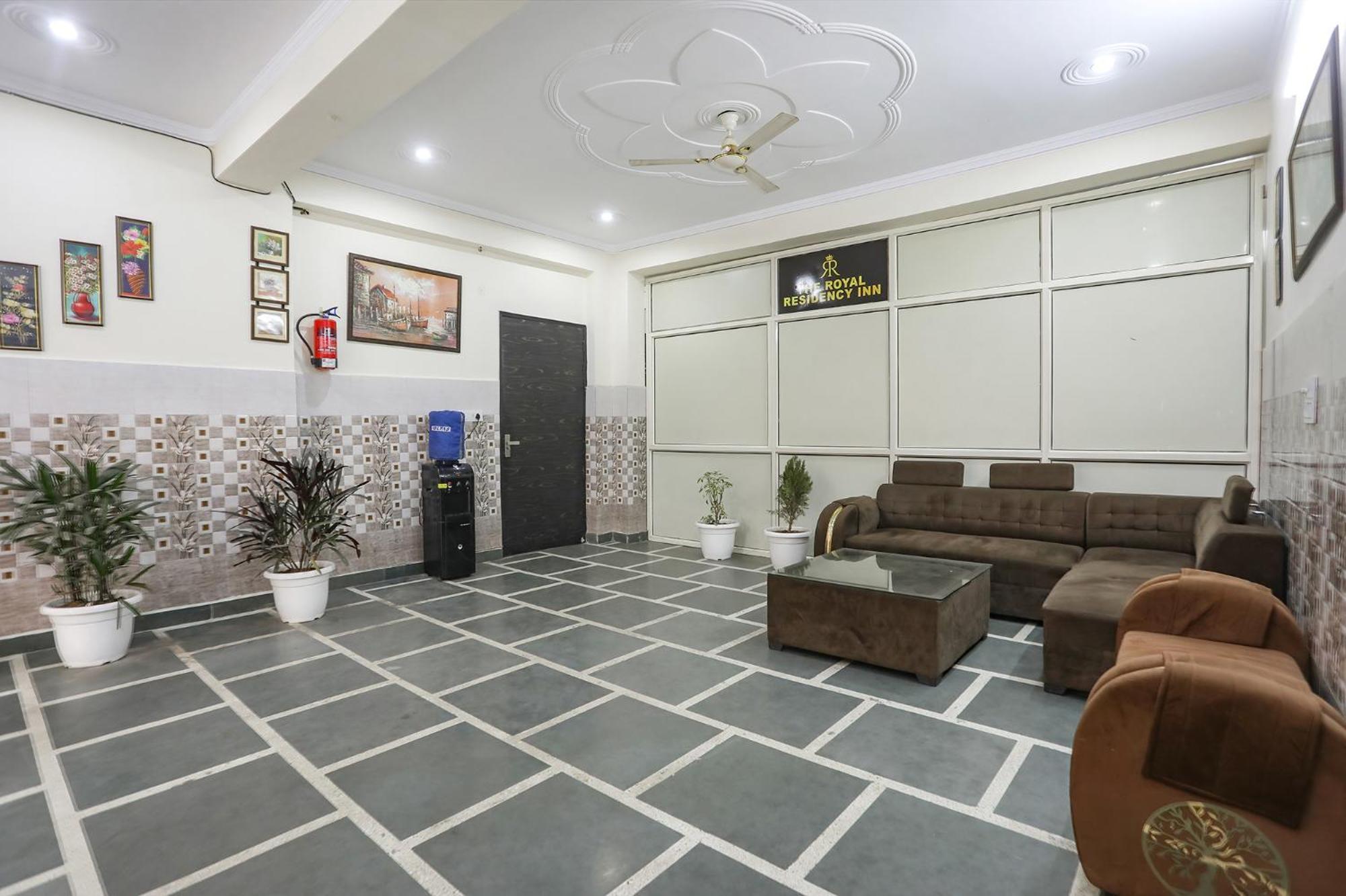 Fabexpress Asp Royal Residency Inn- Janakpuri Delhi  Exterior photo