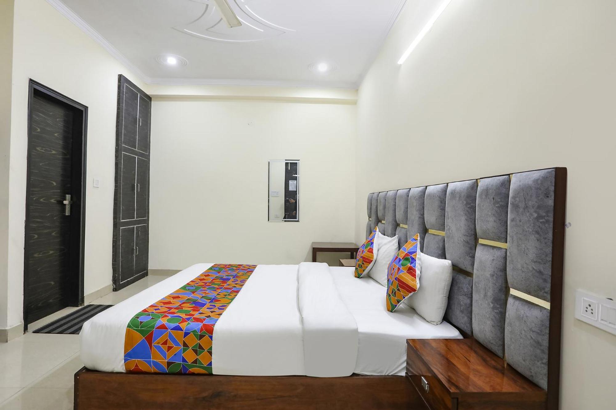 Fabexpress Asp Royal Residency Inn- Janakpuri Delhi  Exterior photo